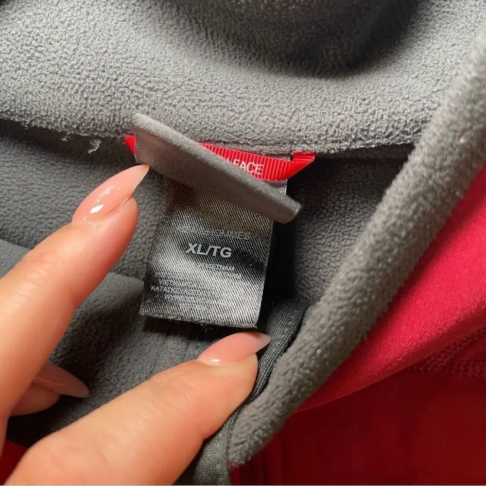 The North Face Men's Red and Gray Soft Shell 1/4 Zip Fleece Lined Pullover
